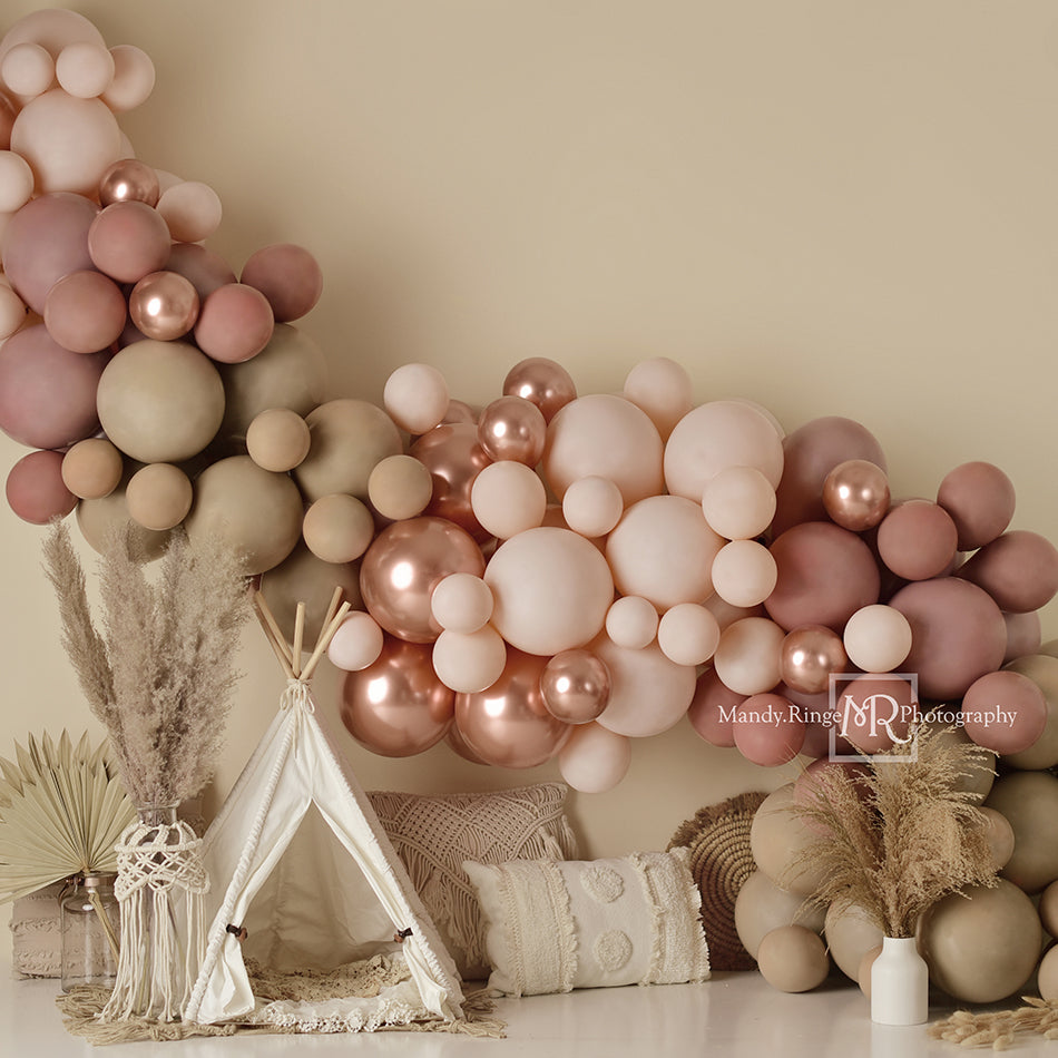 Kate Tente Boho Ballons Anniversaire Toile de fond conçue par Mandy Ringe