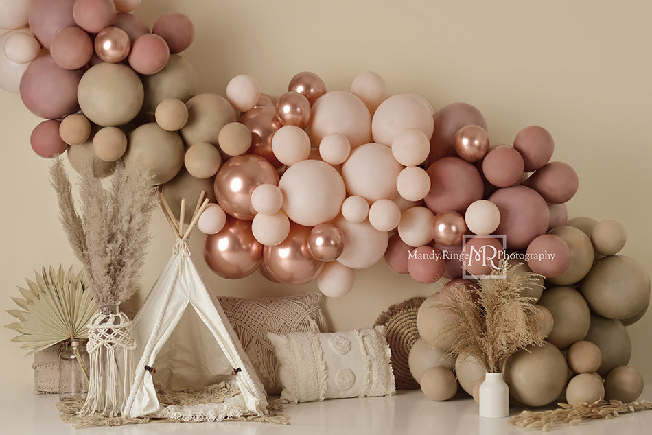 Kate Tente Boho Ballons Anniversaire Toile de fond conçue par Mandy Ringe - Kate Backdrop FR