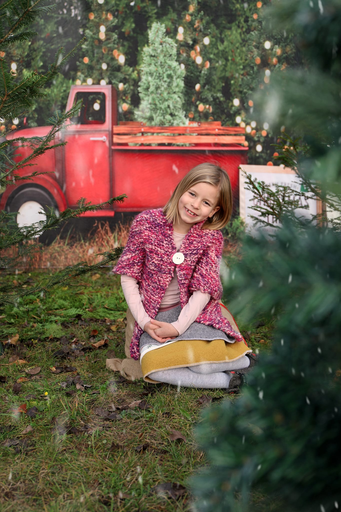 Kate Ferme d'arbre Camion Rouge Noël Toile de fond conçue par Pine Park Collection - Kate Backdrop FR