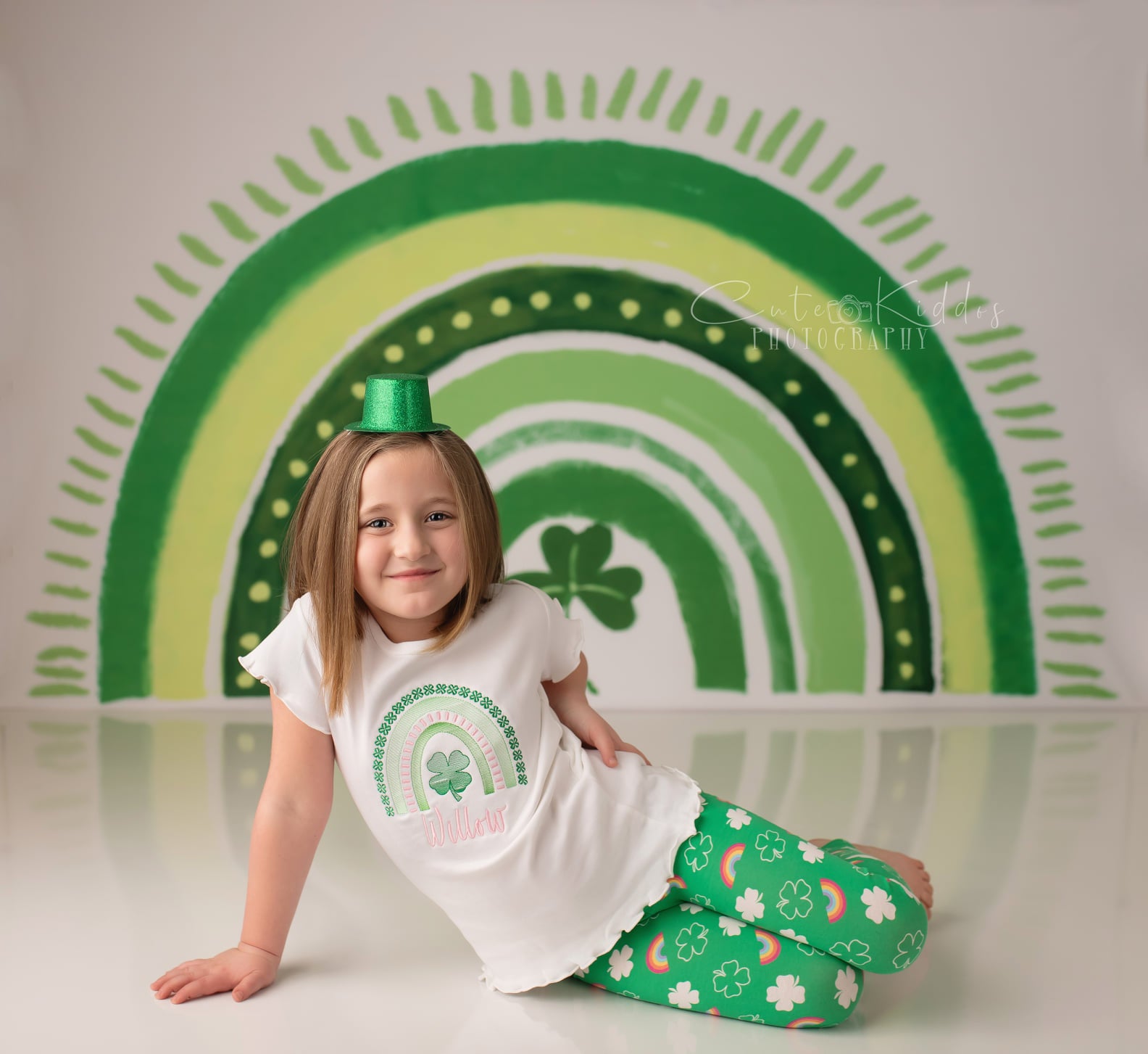Kate St.Patrick's Day Toile de fond Rainbow Green Lucky Clover Conçu par GQ - Kate Backdrop FR