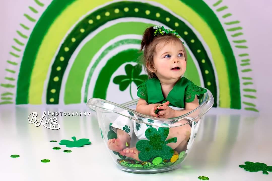 Kate St.Patrick's Day Toile de fond Rainbow Green Lucky Clover Conçu par GQ - Kate Backdrop FR