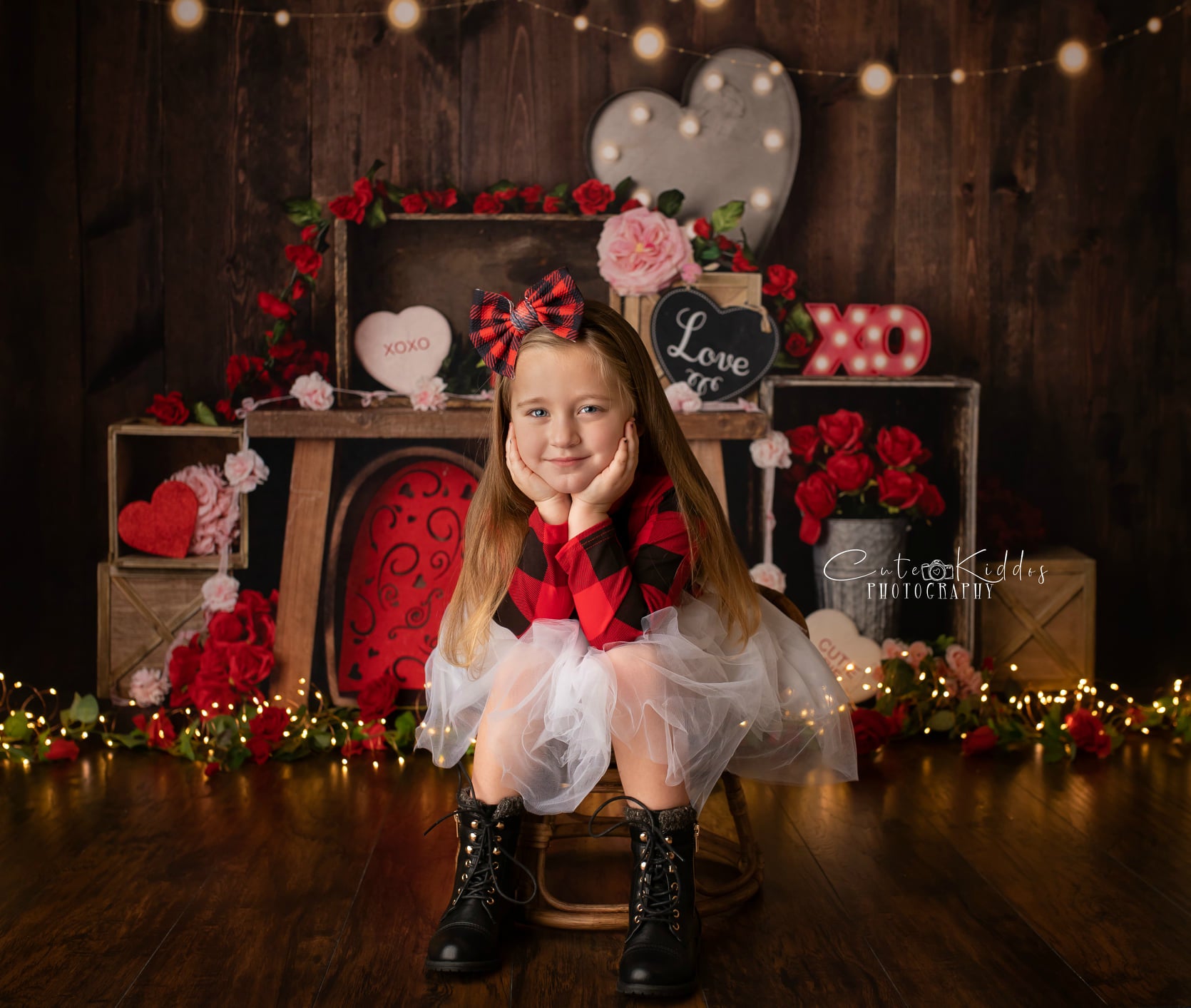 Kate Caisses Saint-Valentin Bois Brun Roses Toile de fond conçue par Mandy Ringe Photography - Kate Backdrop FR