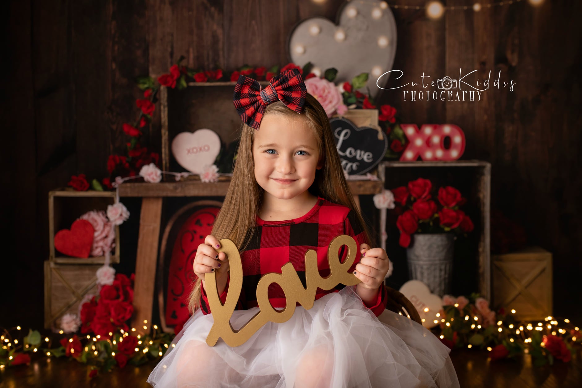 Kate Caisses Saint-Valentin Bois Brun Roses Toile de fond conçue par Mandy Ringe Photography - Kate Backdrop FR