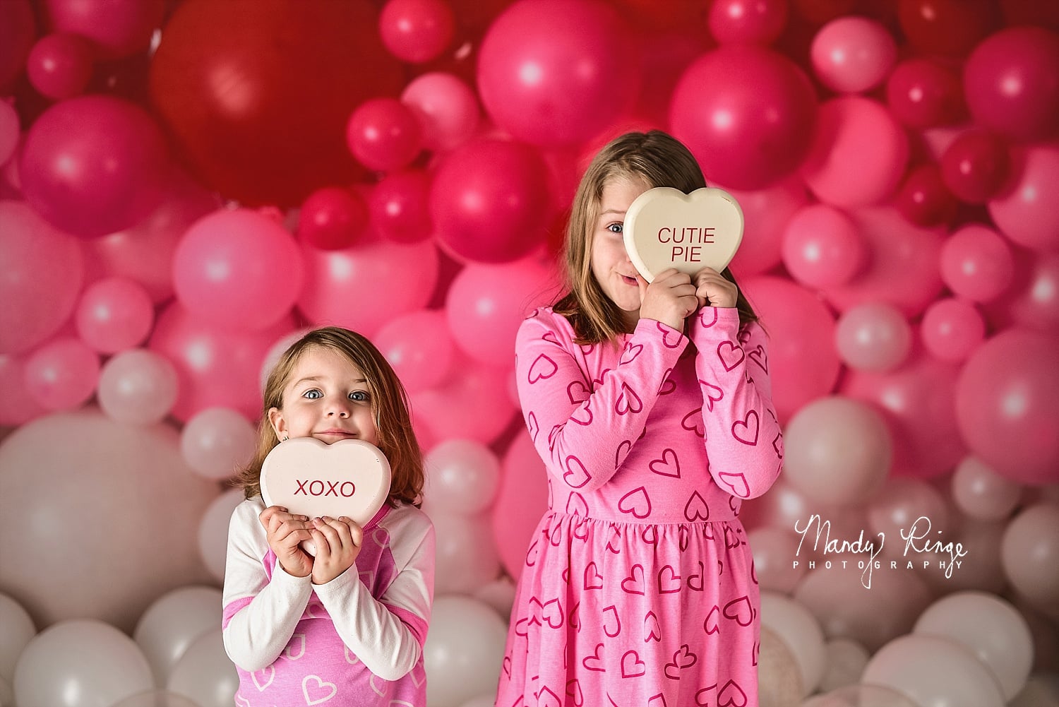 Kate Mur de ballons Rose Rouge Saint-Valentin Toile de fond conçue par Mandy Ringe - Kate Backdrop FR
