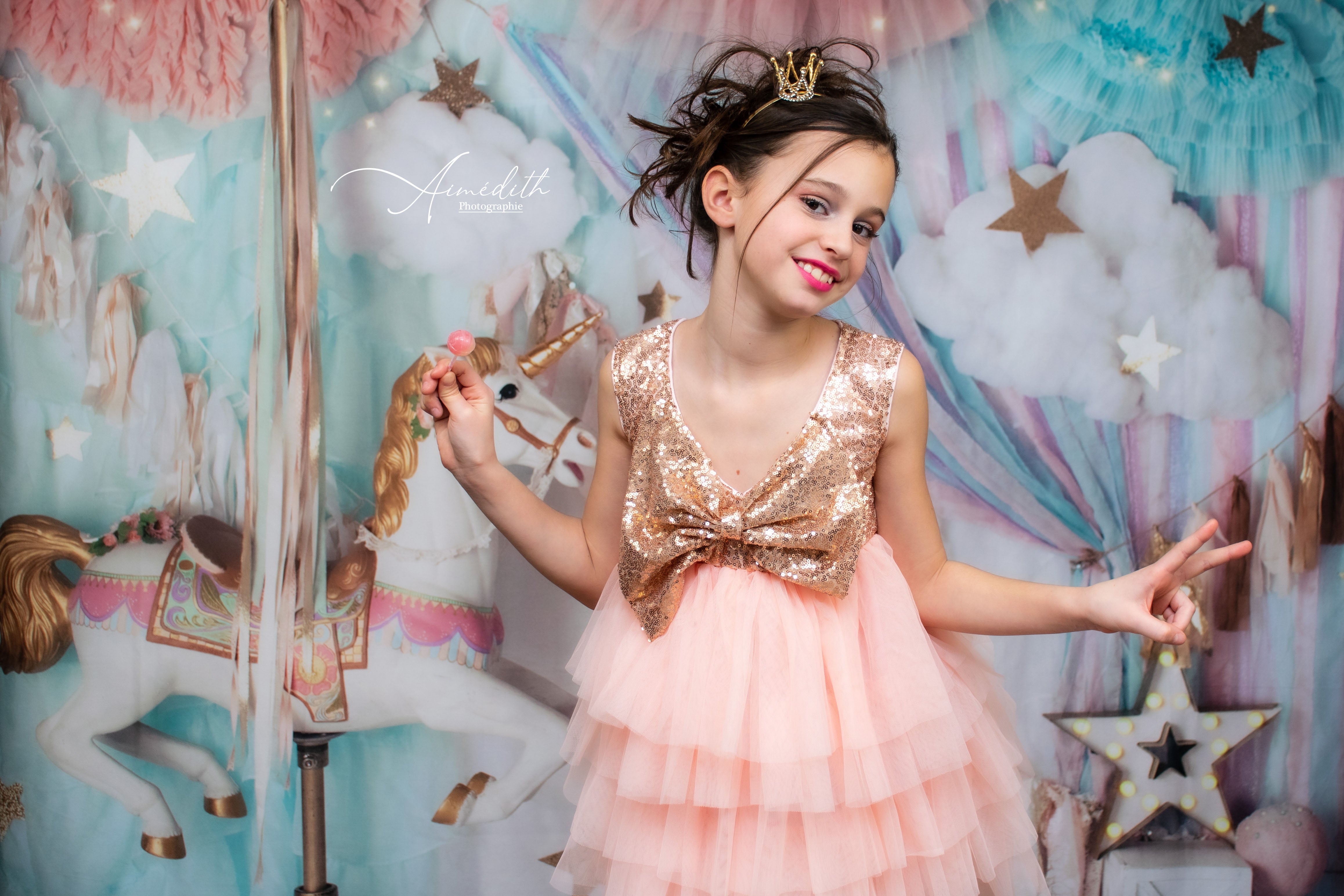 Kate Anniversaire Rêves Carrousel Licorne Toile de fond conçue par Mandy Ringe - Kate Backdrop FR