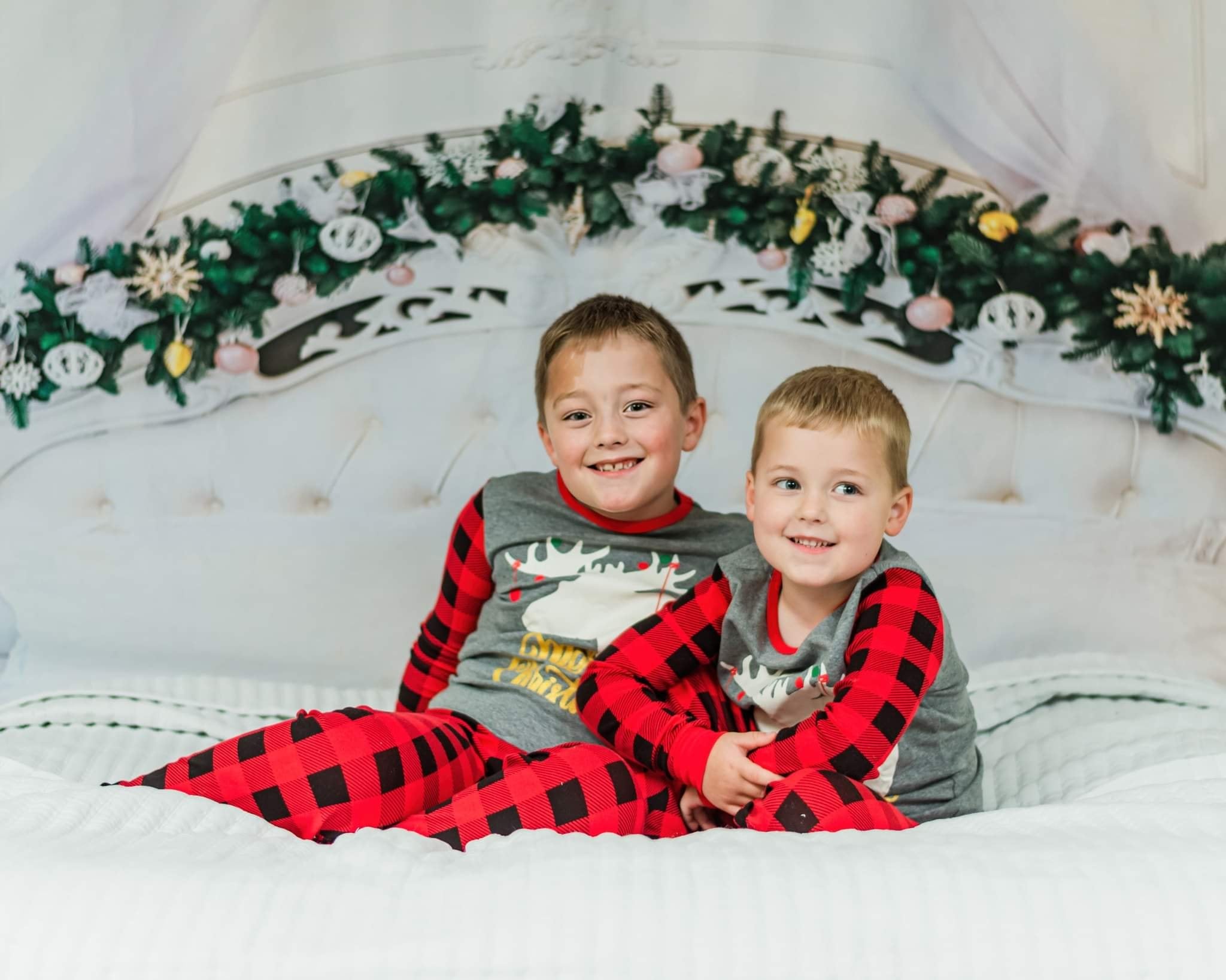 Kate Décor de décoration de couronne de tête de lit blanc - Kate Backdrop FR