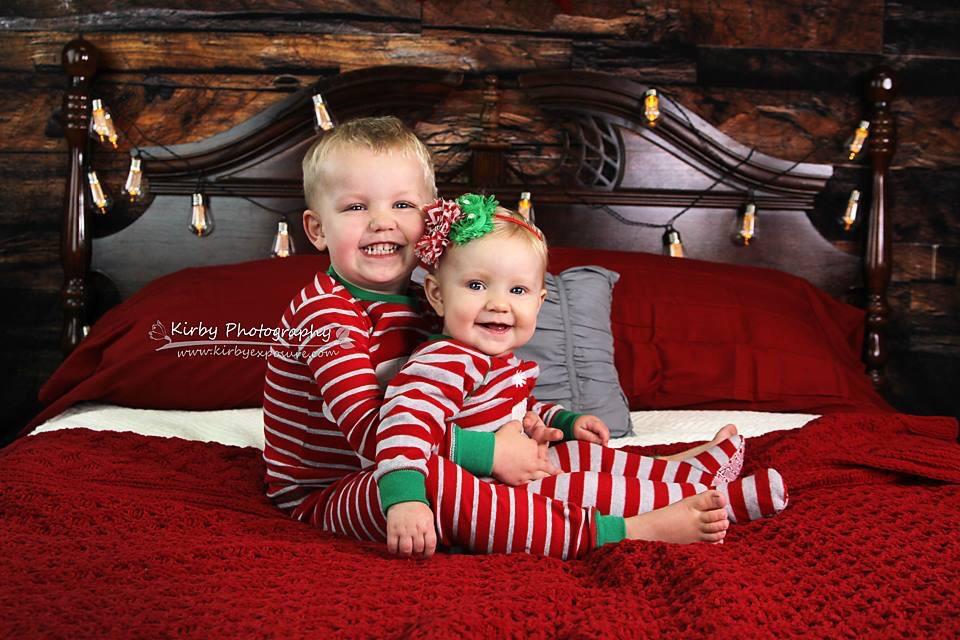 Katebackdrop£ºKate Christmas Wood Wall Headboard Backdrop designed by Arica Kirby