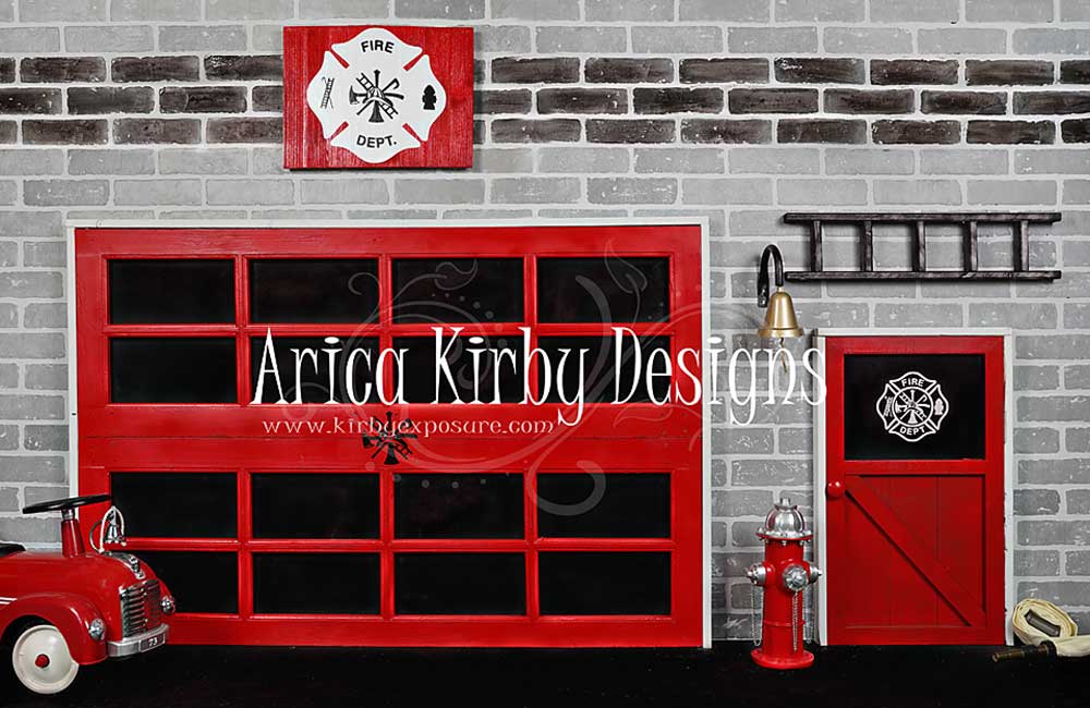 Kate Mur de briques Caserne de pompiers Toile de fond conçue par Arica Kirby - Kate Backdrop FR