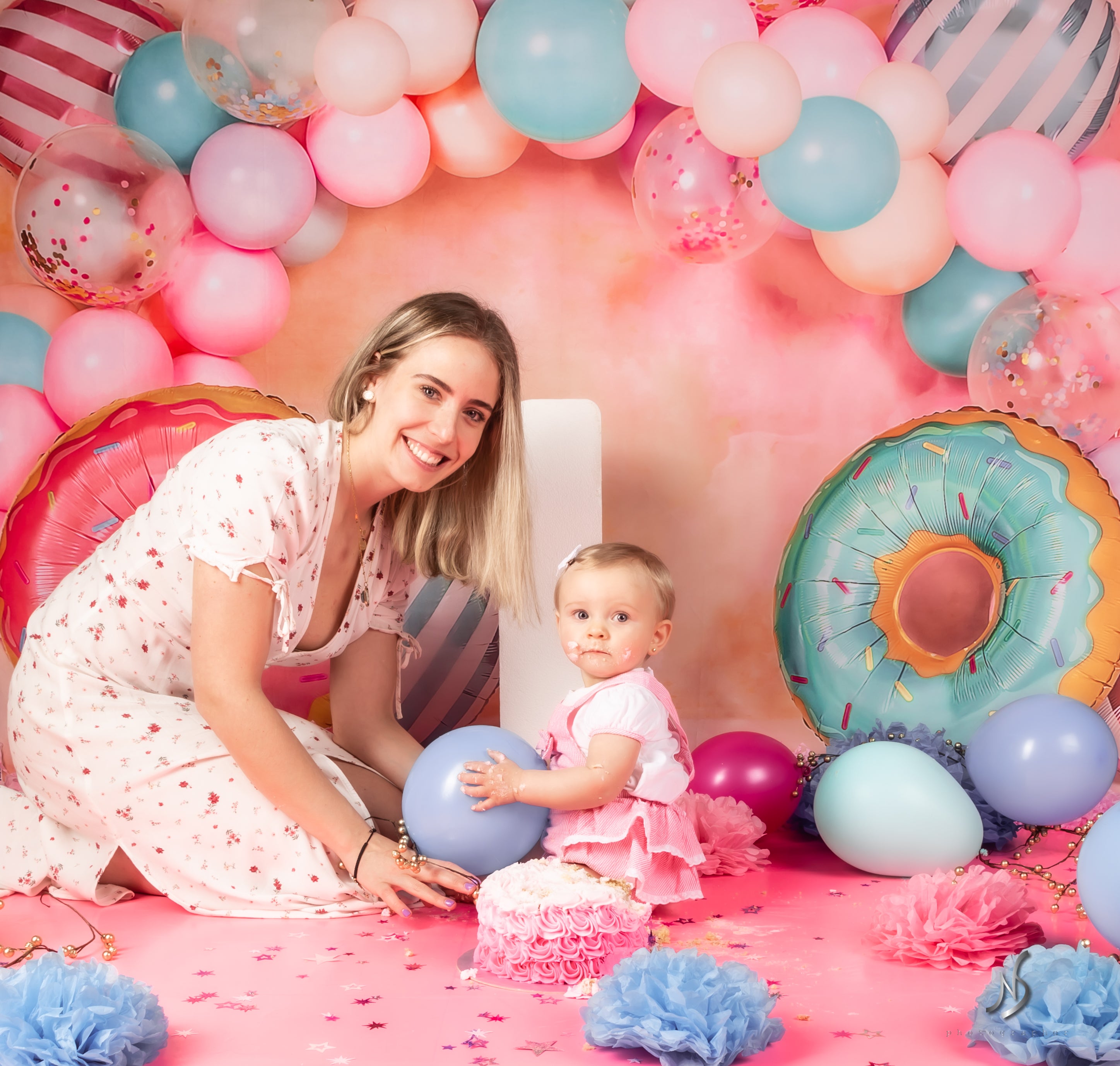 Kate Ballons Cake smash Donut Anniversaire Toile de fond conçu par Emetselch - Kate Backdrop FR