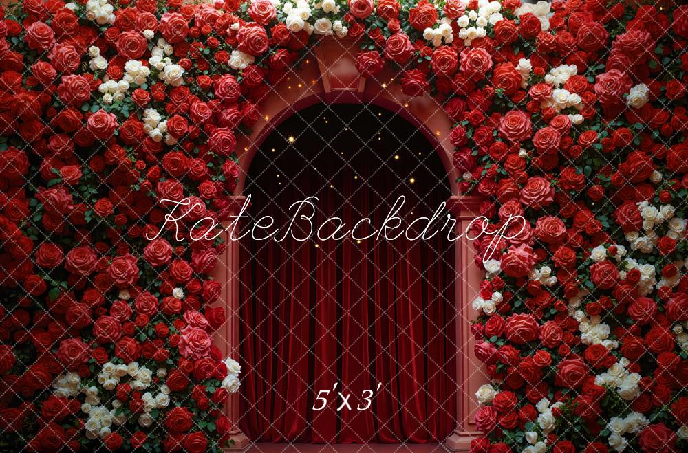Kate Saint ValentinArc Fleurs Rouge Rideau Toile de fond conçue par Mini MakeBelieve