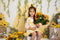 Kate Abeilles Été Jaune Toile de fond conçue par Megan Leigh - Kate Backdrop FR
