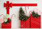 Kate Noël Cadeaux Sapins Sucreries Rouge Toile de fond conçue par Patty Roberts