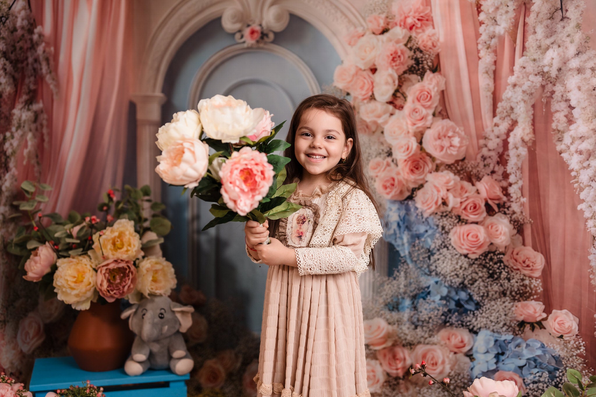 Kate Fleurs Mur Rétro Rideau Rose Bleu Toile de fond conçue par Mini MakeBelieve - Kate Backdrop FR