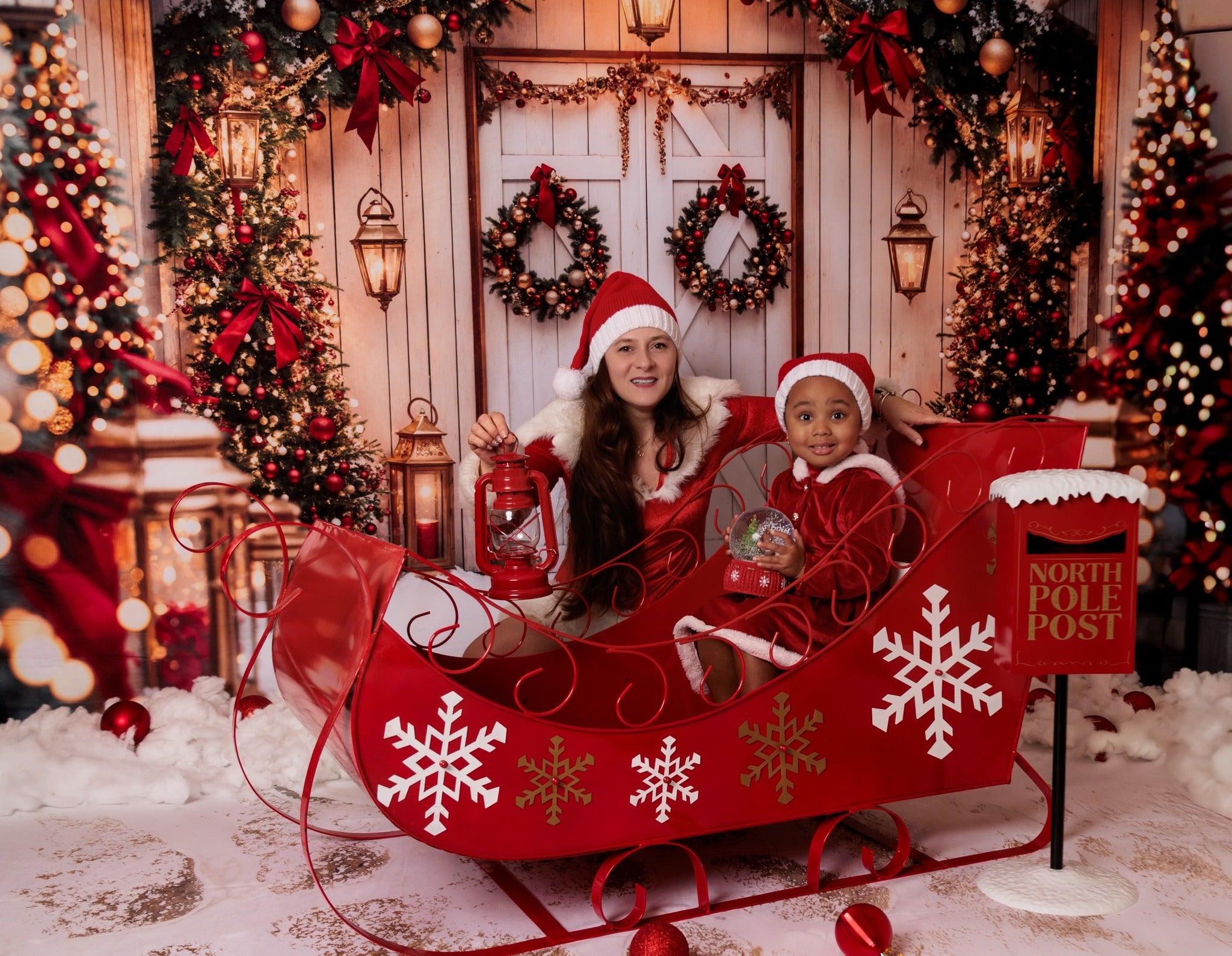 Kate Sapin de Noël Blanc Grange Porte Lumières Toile de fond conçue par Emetselch