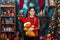Kate Sapin de Noël Cheminée Étagère à Cadeaux Fenêtre Toile de fond conçue par Emetselch - Kate Backdrop FR