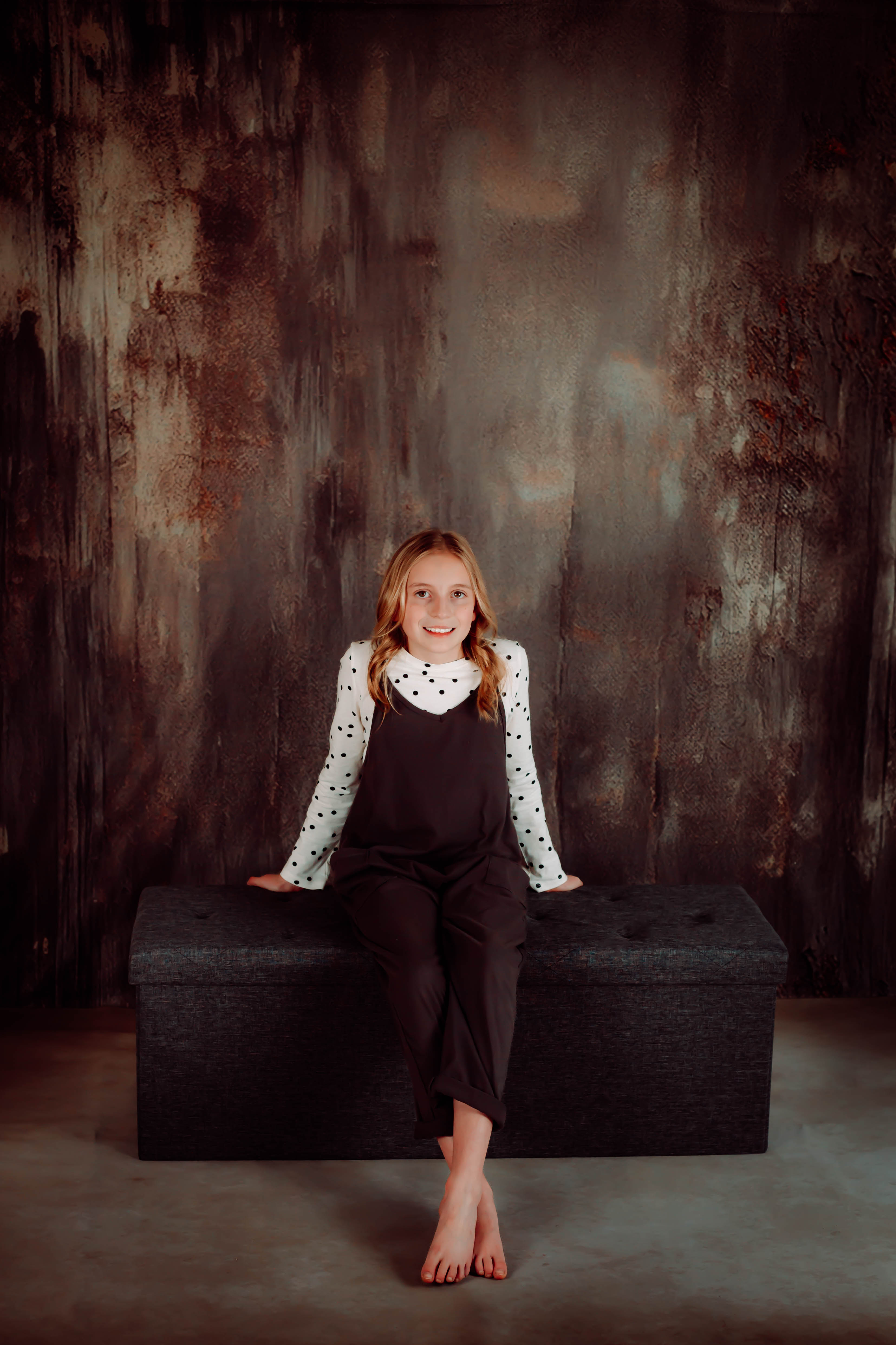 Kate Gris Marron Abstrait Mur Portrait Toile de fond conçue par Mandy Ringe - Kate Backdrop FR