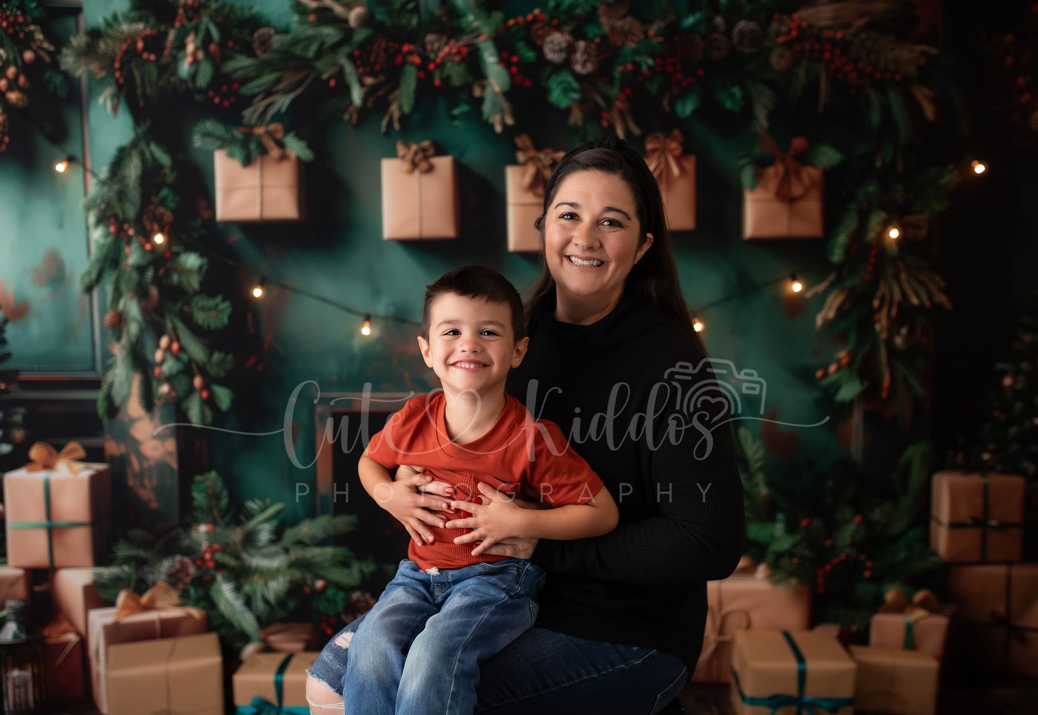 Kate Élégant Vert Noël Cheminée Cadeaux Toile de fond conçue par Patty Robert - Kate Backdrop FR