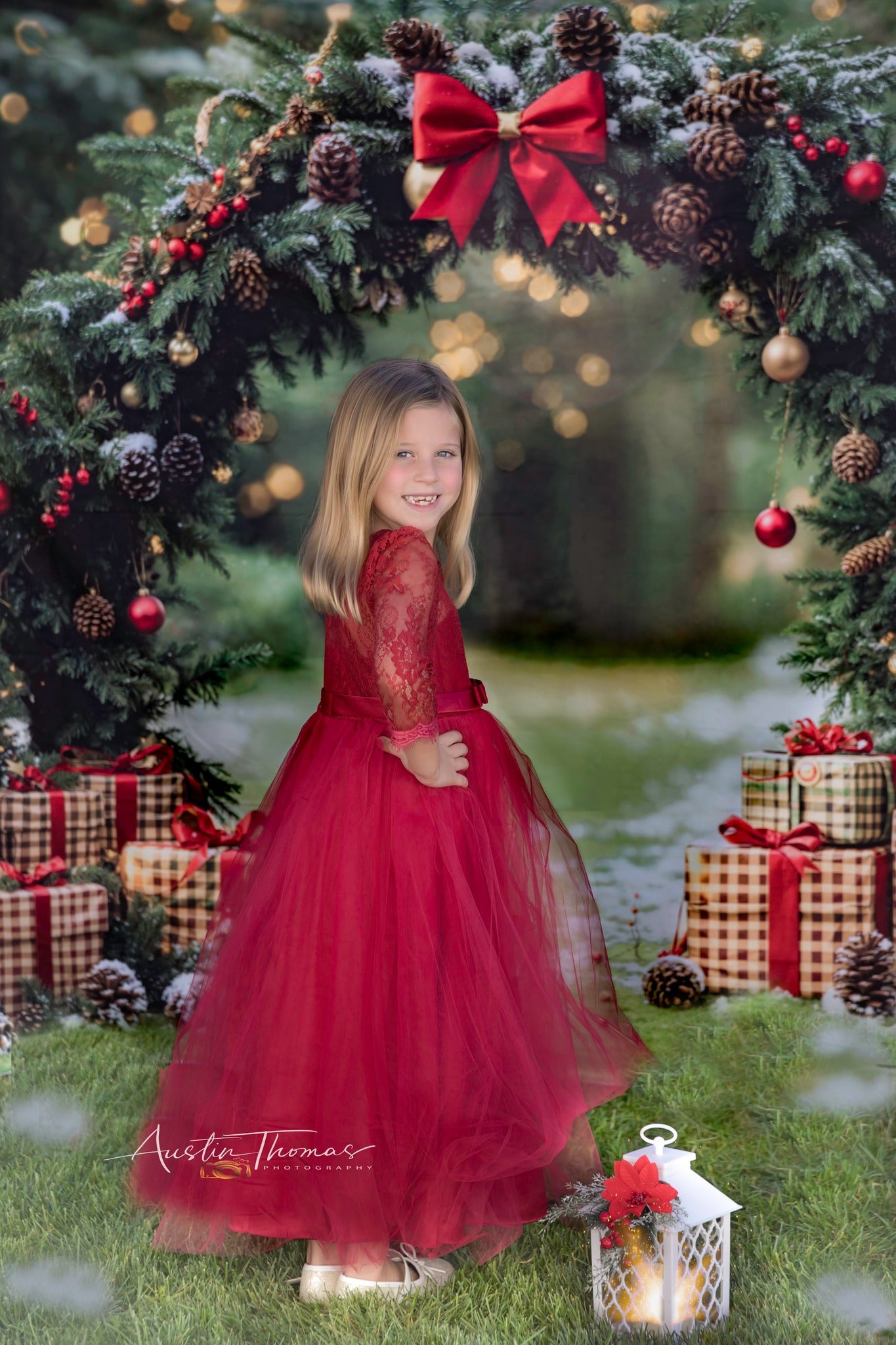 Kate Noël Arche Sapins Cadeaux Toile de fond conçue par Emetselch