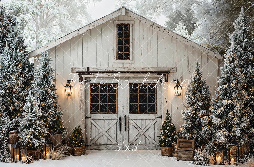 Kate Hiver Maison Blanche Sapins Neige Toile de fond conçue par Emetselch
