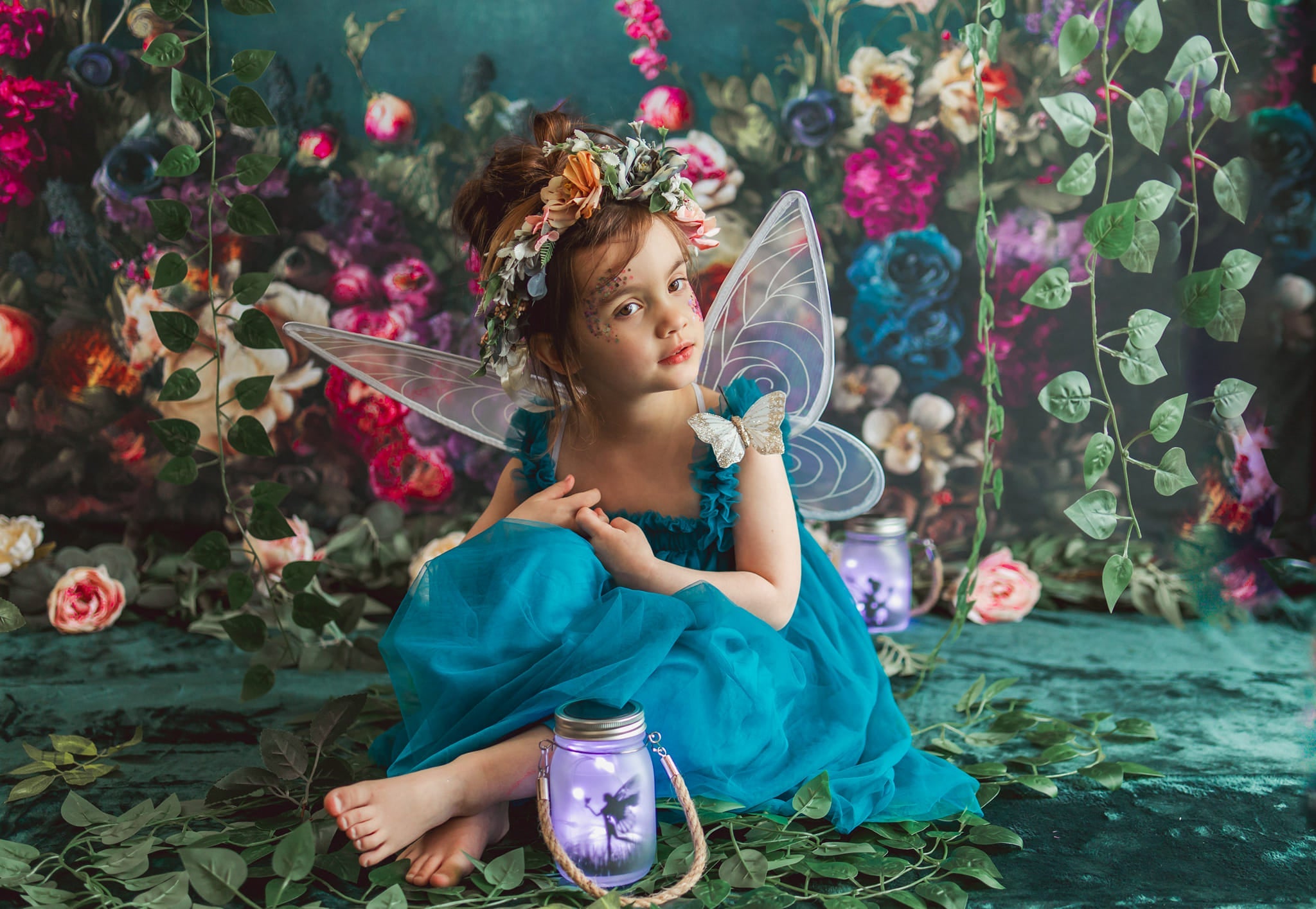 Offres Éclair-Kate Sarcelle foncée Fleurs Beaux-arts Toile de fond en Laine conçue par Mini MakeBelieve - Kate Backdrop FR