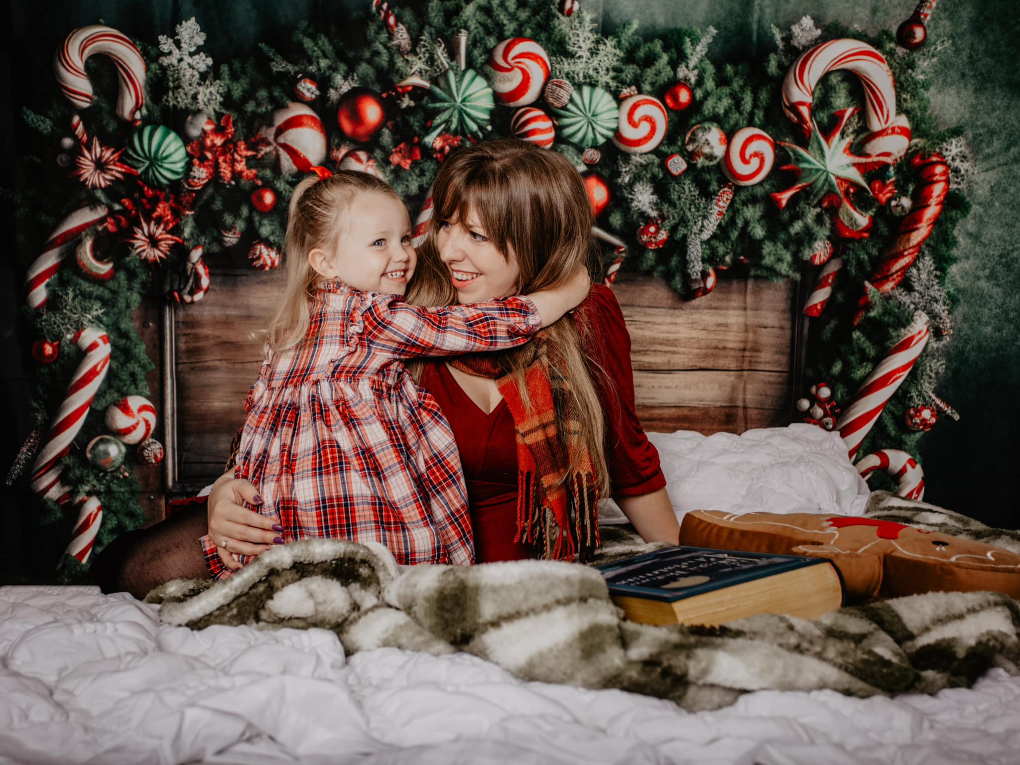 Kate Noël Bonbons Tête de lit Toile de fond en Laine conçue par Mandy Ringe - Kate Backdrop FR