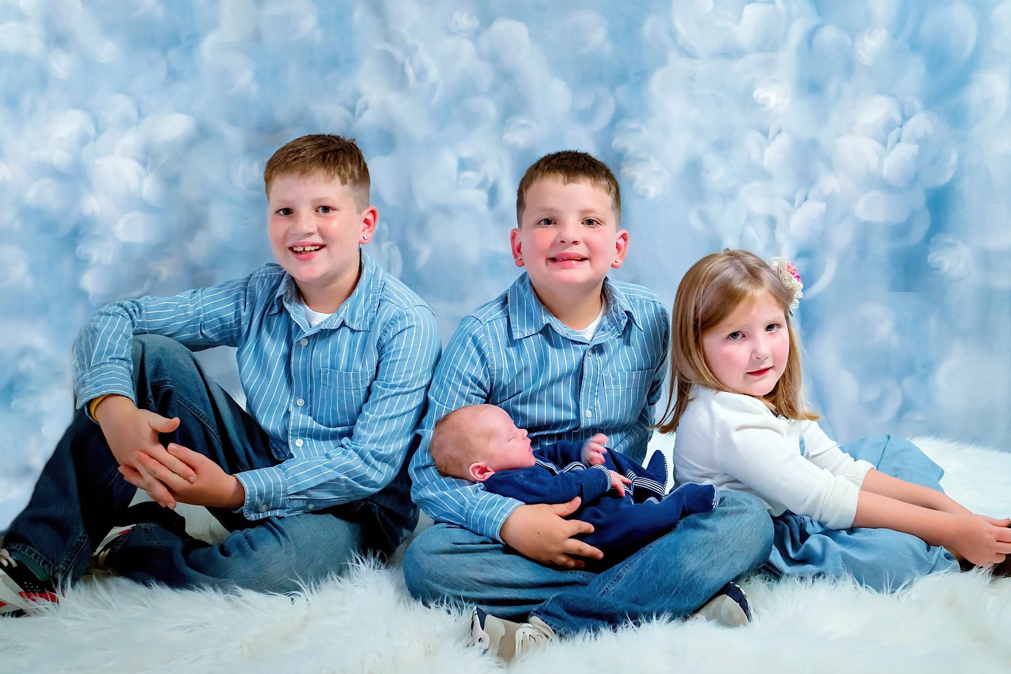 Kate Texture Fleurs Bleue-Gris Beaux-arts Toile de fond conçue par GQ