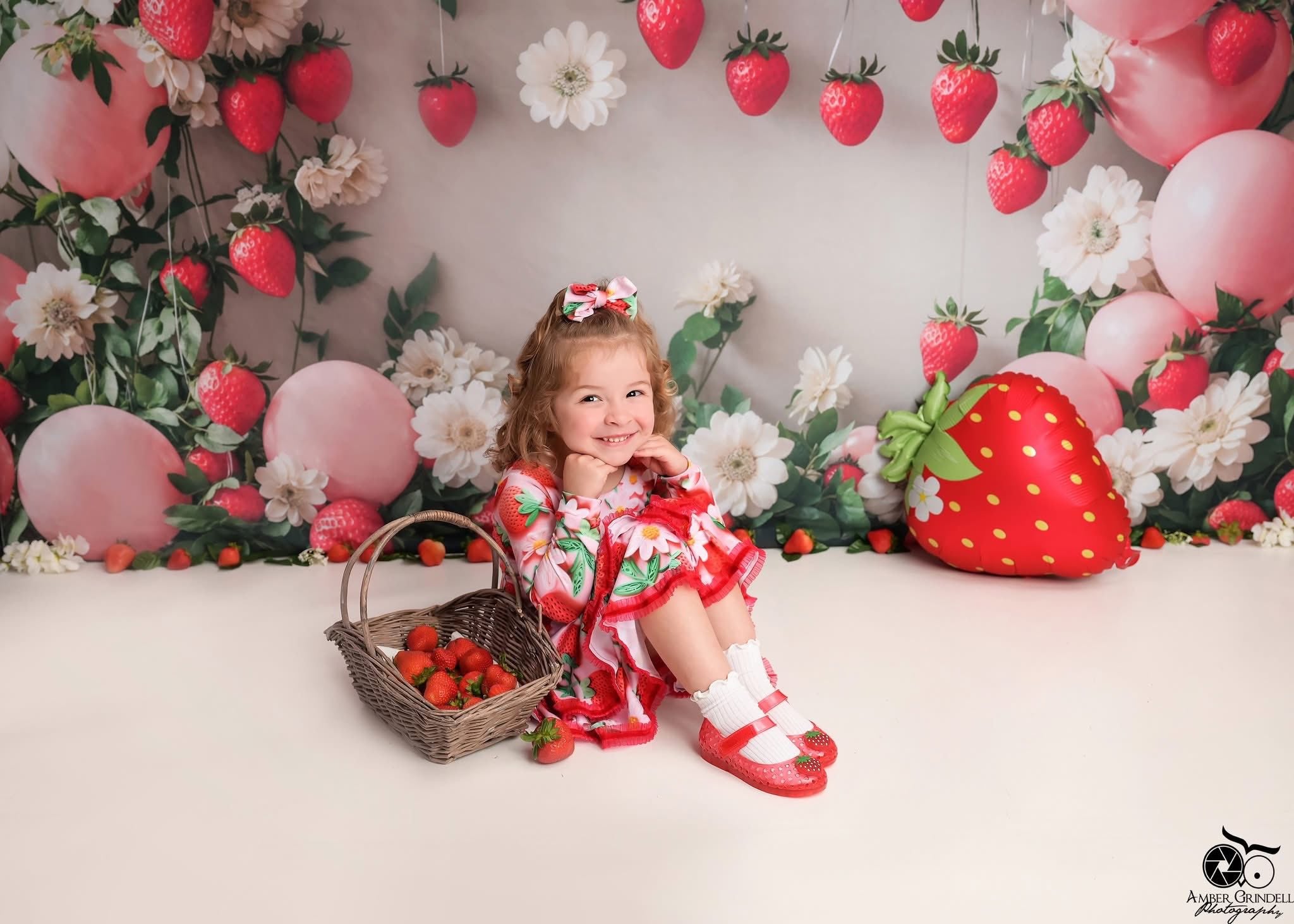 Kate Printemps Fraise Fleur Ballon Arche Toile de fond conçue par Emetselch - Kate Backdrop FR