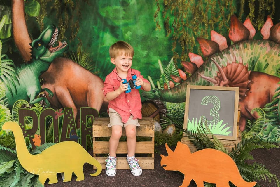 Kate Été Jungle Aventure Dinosaures Toile de fond conçue par Mandy Ringe - Kate Backdrop FR