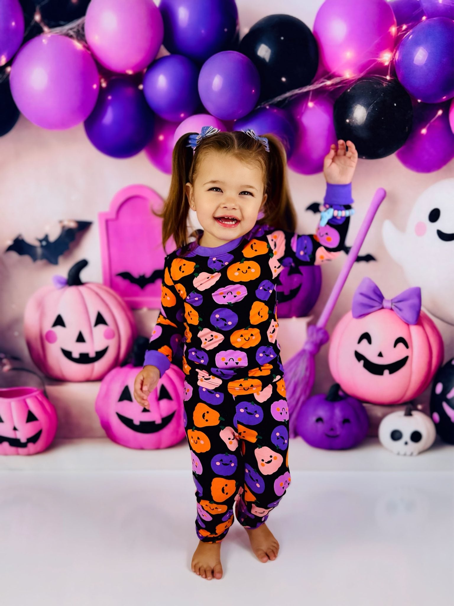 Kate Halloween Citrouilles Ballons Violet Toile de fond conçue par Ashley Paul - Kate Backdrop FR