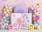 Kate Ballons Sourire Journal Pastel Toile de fond conçue par Mini MakeBelieve - Kate Backdrop FR