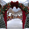 Kate Noël Village Arc Sapins Neige Toile de fond conçue par Mini MakeBelieve - Kate Backdrop FR