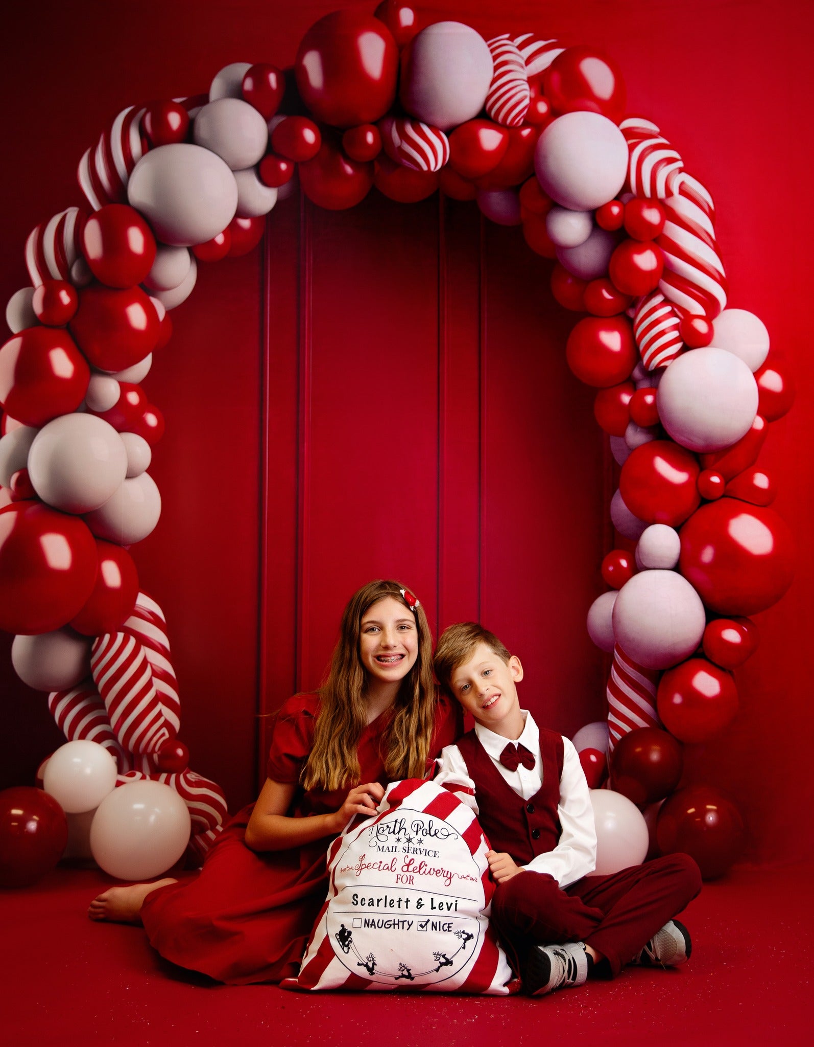 Kate Bonbons Ballons Rouge Toile de fond conçue par Megan Leigh - Kate Backdrop FR