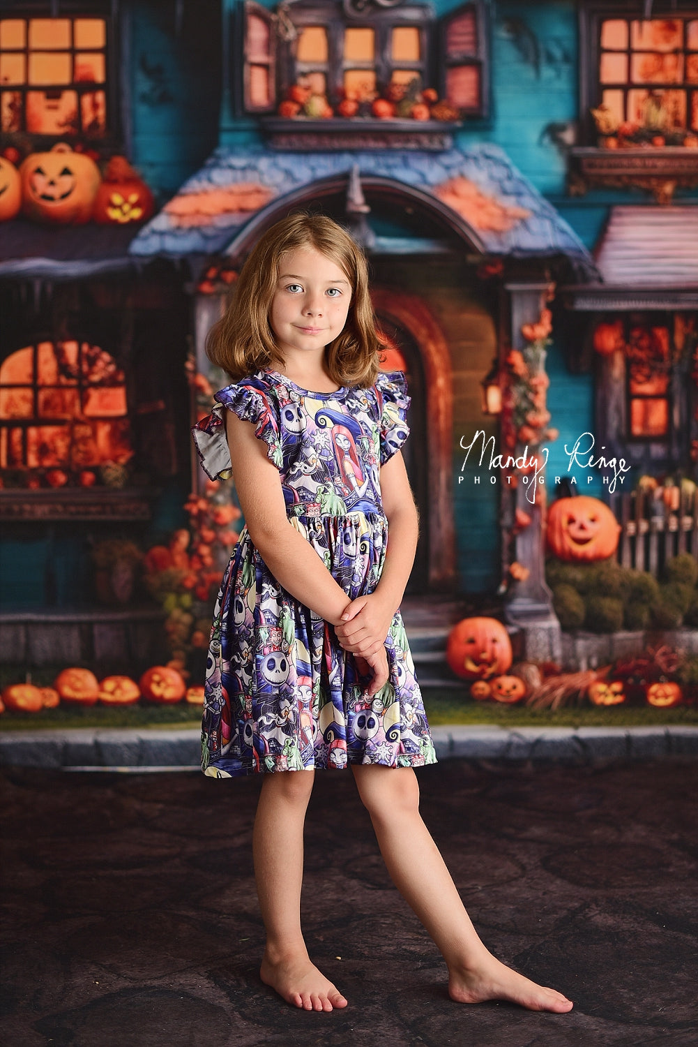 Kate Citrouille Halloween Maison Jaune Toile de fond conçue par Mandy Ringe Photographie