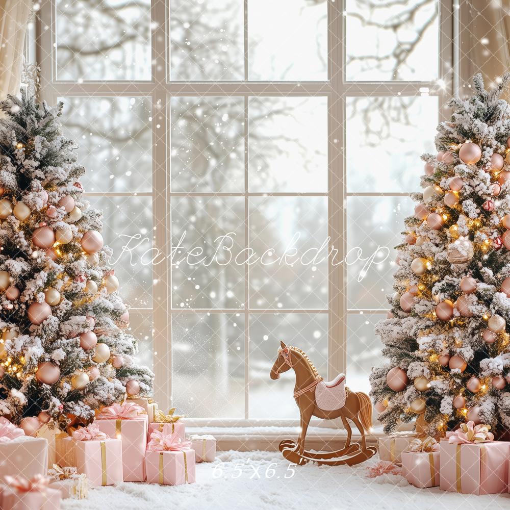 Kate Noël Sapins Cheval Fenêtre Cadeaux Toile de fond conçue par Patty Roberts