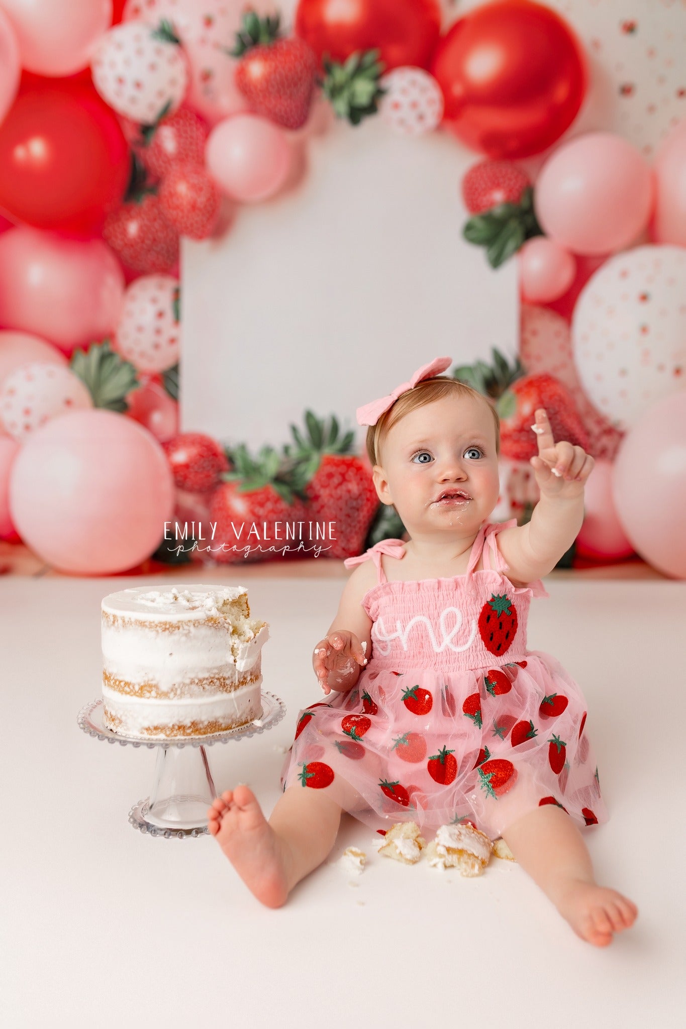 Kate Fraise Ballons Célébration Cake Smash Toile de fond conçue par Emetselch - Kate Backdrop FR