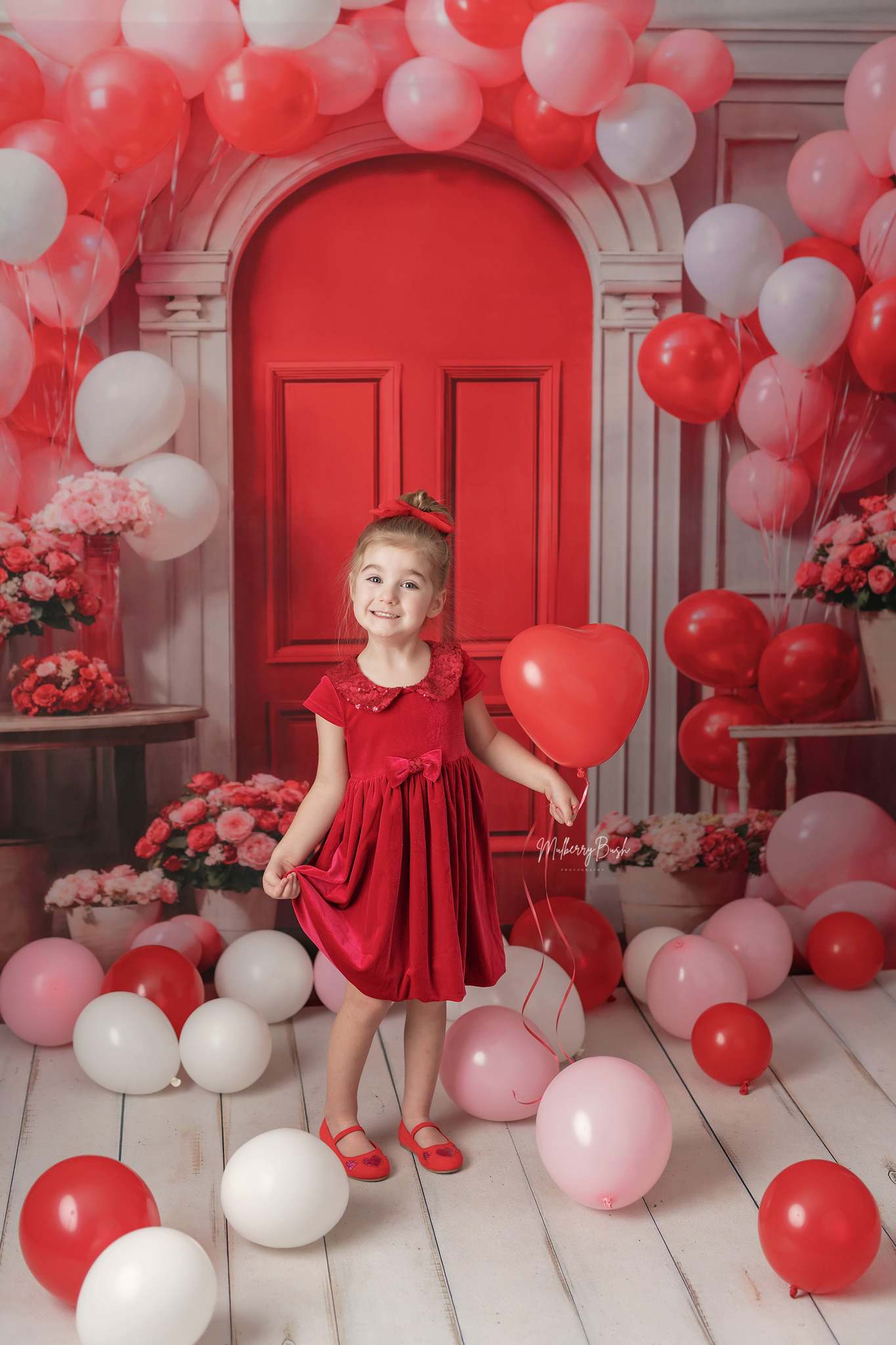 Kate Saint-Valentin Fleurs Ballons Arche Rouge Toile de fond conçue par Chain Photographie