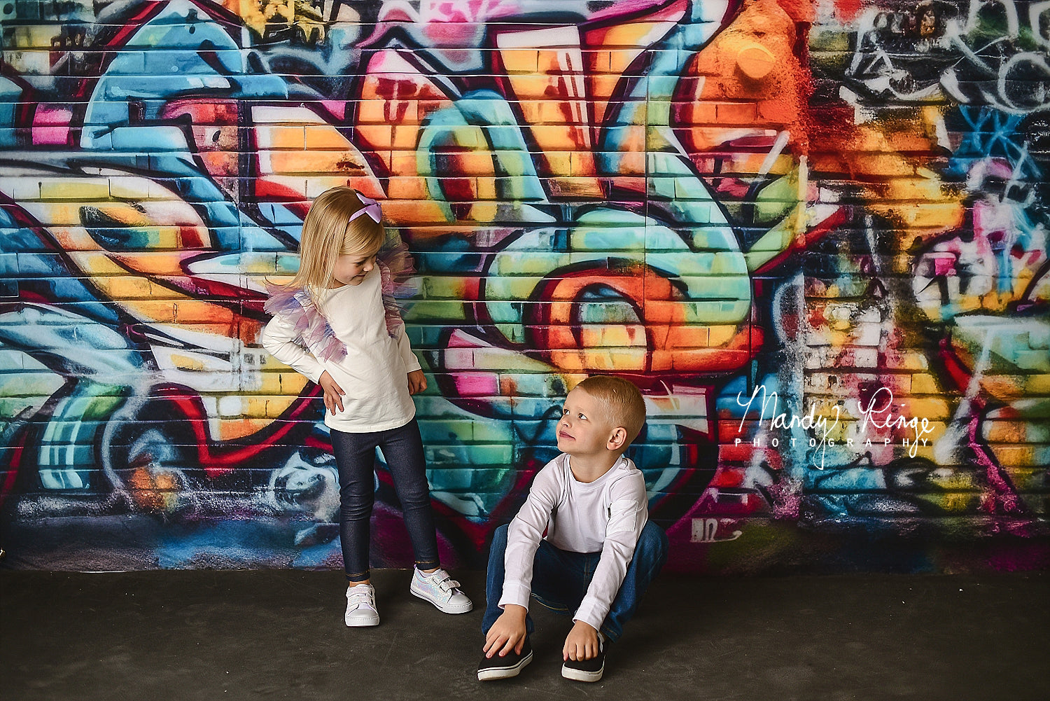 Kate Urbain Mur de graffitis Toile de fond conçue par Mandy Ringe