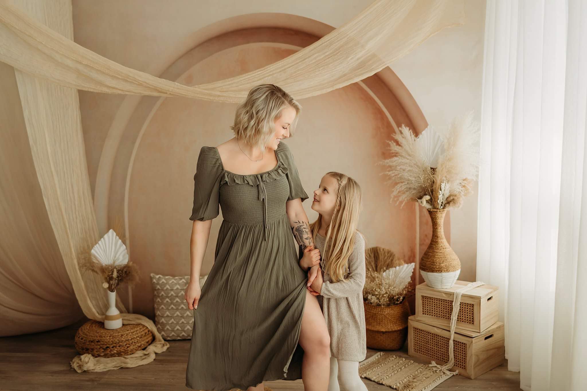 Offres Éclair-Kate Bohème Simple Arche Beige Élégant Toile de fond en Laine conçue par Kate Image - Kate Backdrop FR