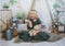 Kate Bohème Plante verte Canapé Chambre Toile de fond conçue par Emetselch - Kate Backdrop FR