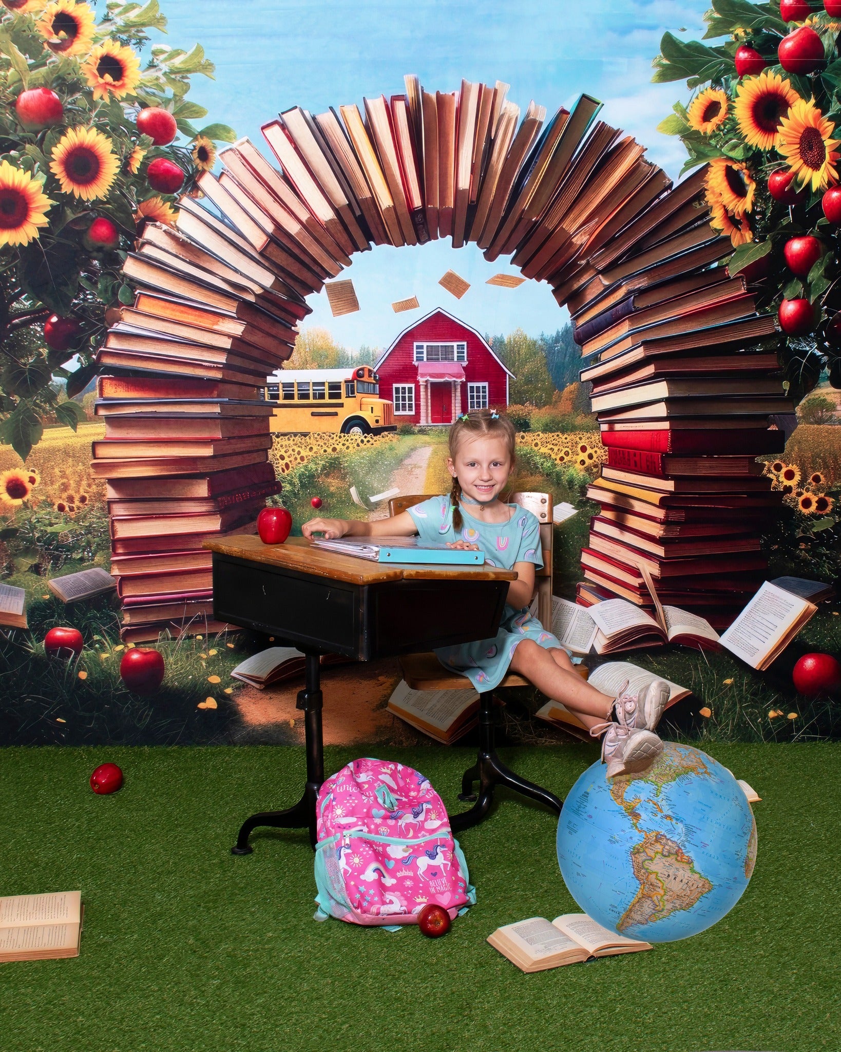 Kate Extérieur Arche de livre Tournesol Toile de fond conçue par Mini MakeBelieve - Kate Backdrop FR