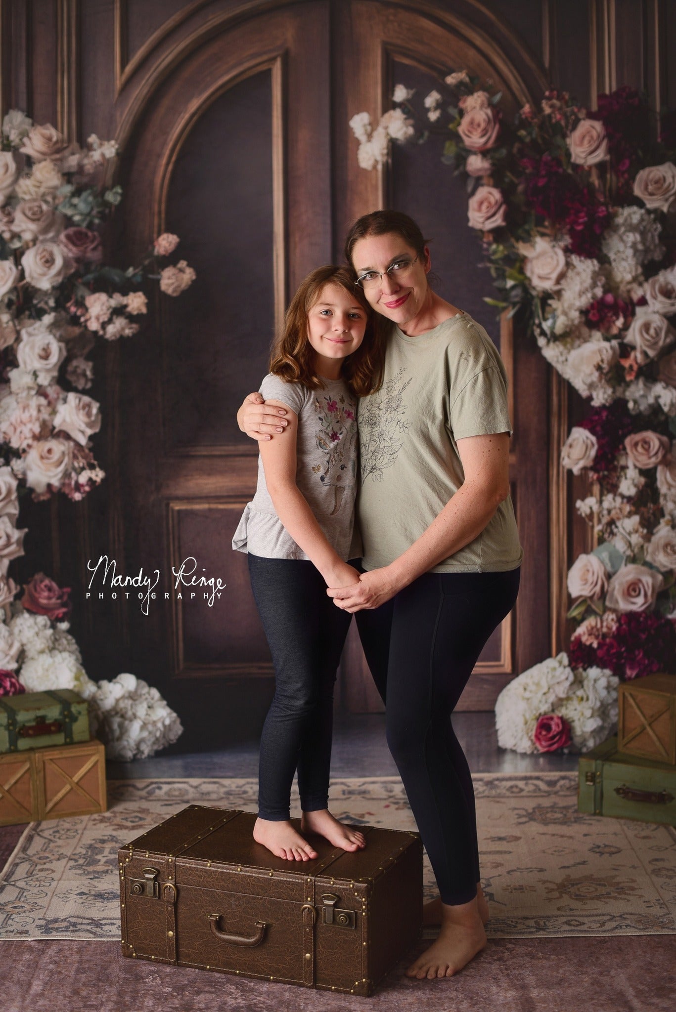 Kate Roses Porte en Bois Mur Rétro Toile de fond conçue par Mini MakeBelieve - Kate Backdrop FR
