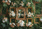 Kate Cadres Dorés Fleurs Vert Toile de fond conçue par Mini MakeBelieve