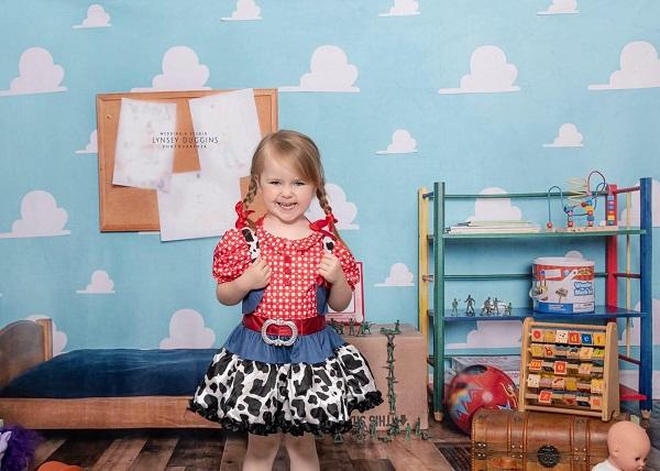 Kate Salle de jouets Lit Enfants Toile de fond conçu par Erin Larkins - Kate Backdrop FR