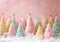 Kate Noël Sapins Pastel Neige Toile de fond conçue par Patty Roberts