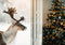 Kate Noël Renne Fenêtre Sapin Toile de fond conçue par Kerry Anderson