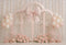 Kate Anniversaire Fleurs Nœud Ballons Rose Toile de fond conçue par Ashley Paul - Kate Backdrop FR