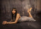 Kate Sweep Mur-à-Sol Gris Marron Abstrait Portrait Toile de fond conçue par Mandy Ringe - Kate Backdrop FR