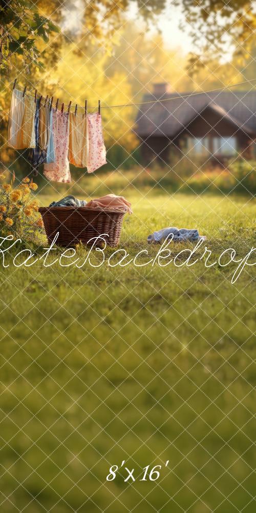 Fond en tissu Kate Sweep Mur-à-Sol Printemps avec décor champêtre et linge suspendu. Parfait pour photographie naturelle et chaleureuse.