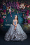 Offres Éclair-Kate Sarcelle foncée Fleurs Beaux-arts Toile de fond en Laine conçue par Mini MakeBelieve - Kate Backdrop FR