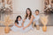 Kate Crème Bohème Mur Fleurs séchées Toile de fond conçue par Mini MakeBelieve - Kate Backdrop FR